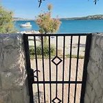 The Old Captain's Heritage * Traù