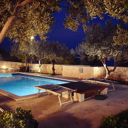 The Old Captain's Heritage Villa Trogir